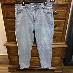 American Eagle Outfitters Light Wash Denim STRIGID  vintage Jeans size 16 HW